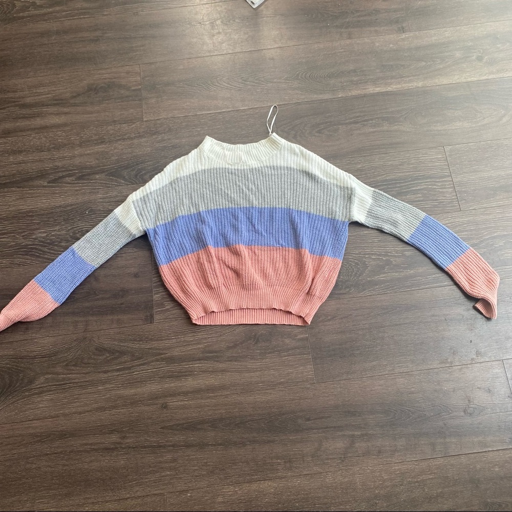 multi color sweater, size M, color white, blue, pink, gray